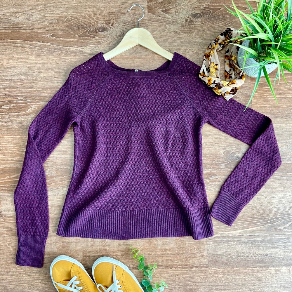 🌼American Eagle Maroon Lightweight Sweater